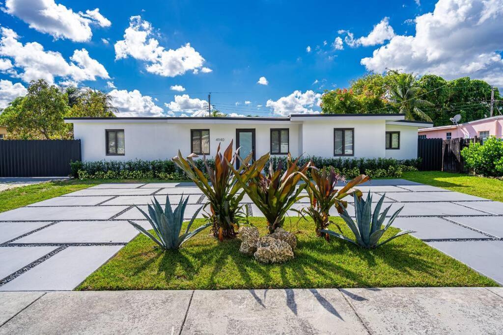 Casa De Miller Villa Tamiami Exterior photo