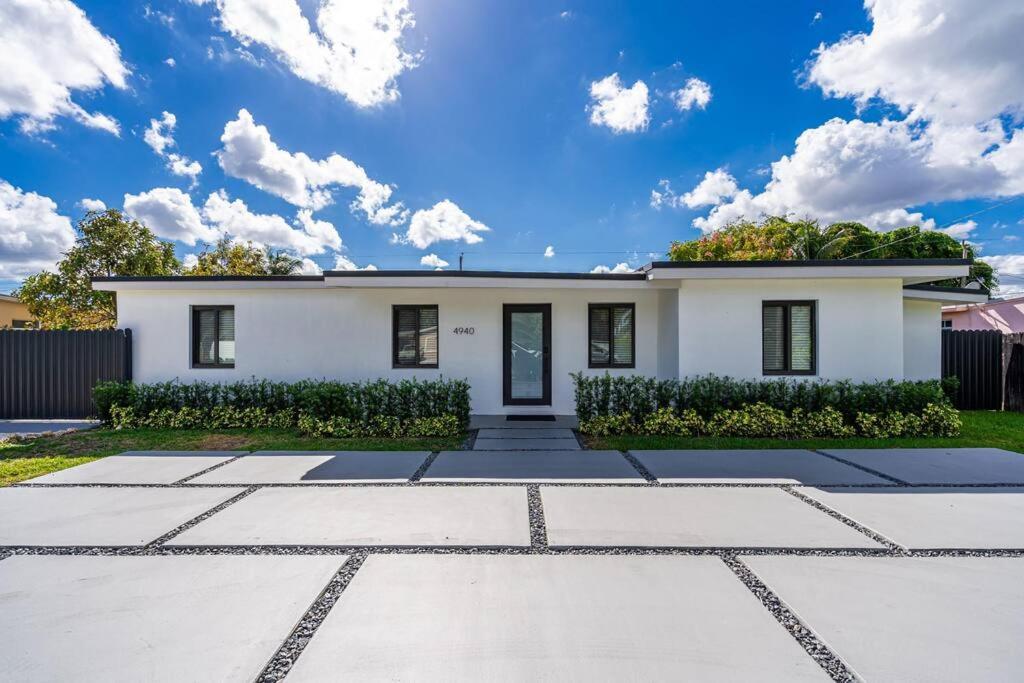 Casa De Miller Villa Tamiami Exterior photo